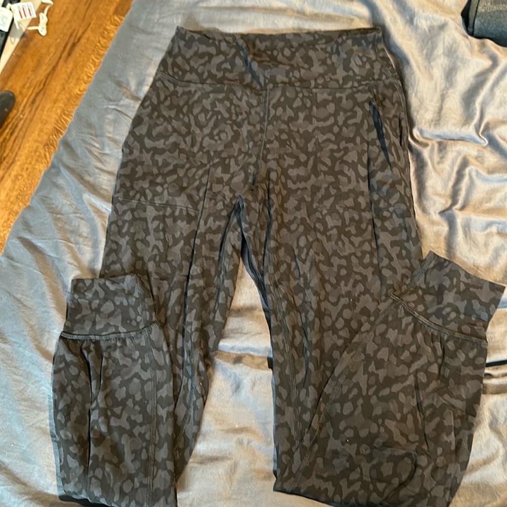 Lululemon new without tag joggers
